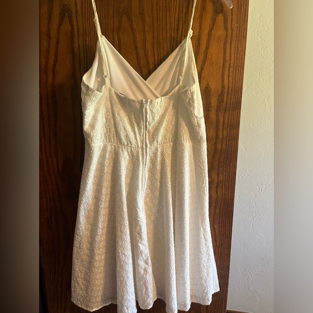 WHITE FLOWER PRINT DRESS - Picture 4 of 4